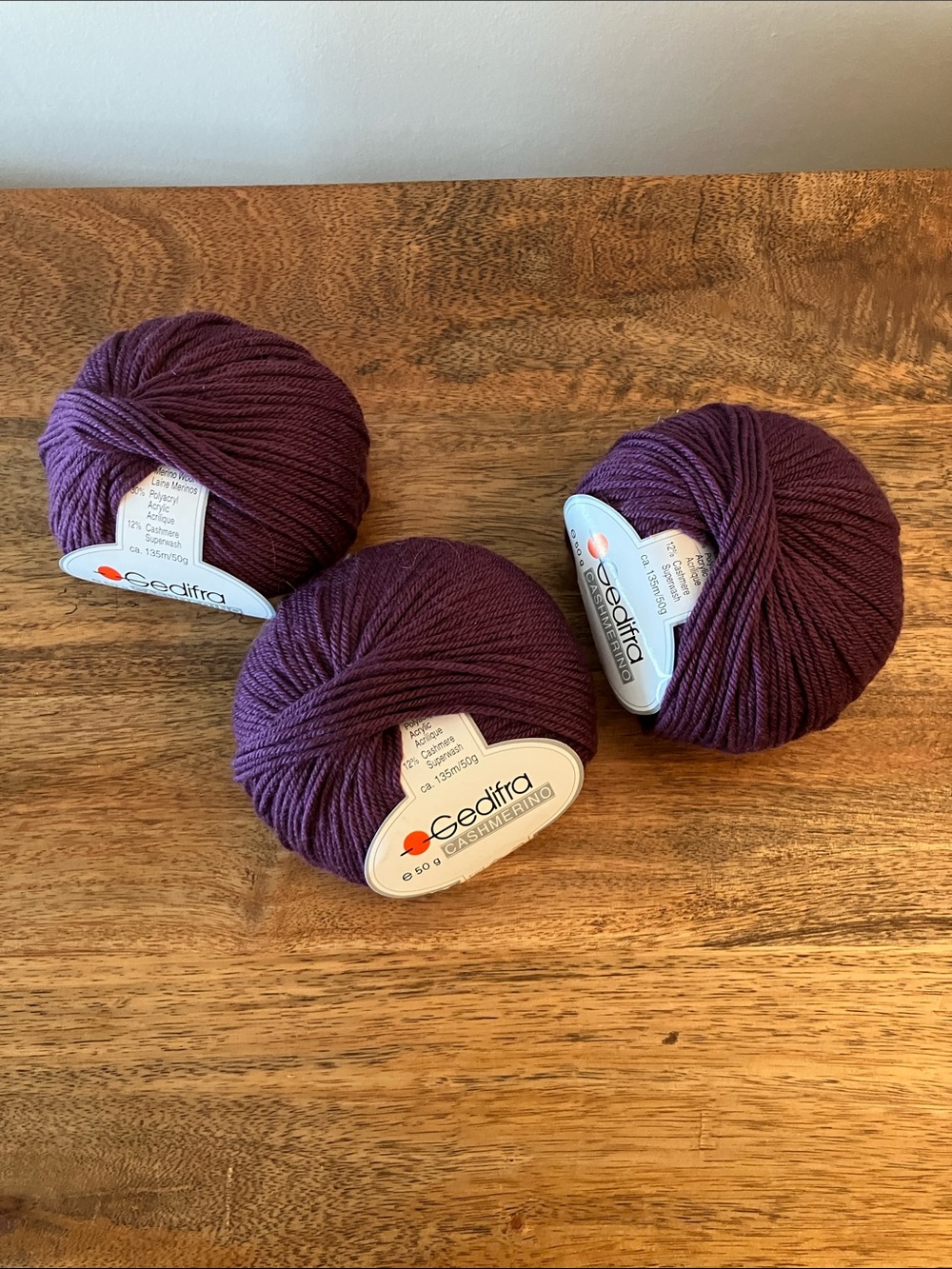Gedifra Cashmerino Yarn Merino Cashmere Blend Plum Purple (3)  148 Yds 50g Italy